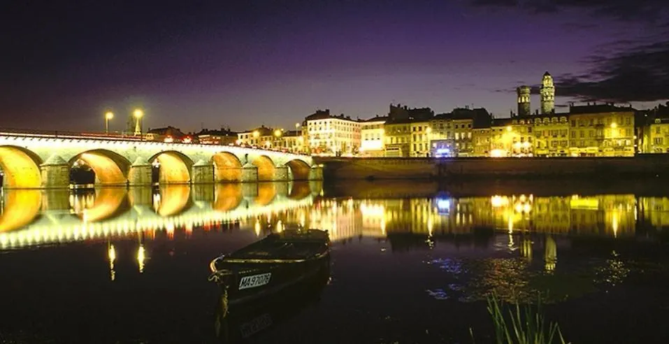 Appartement Escapade Veyloise-Nuit romantique-Spa-Champagne Pont-de-Veyle