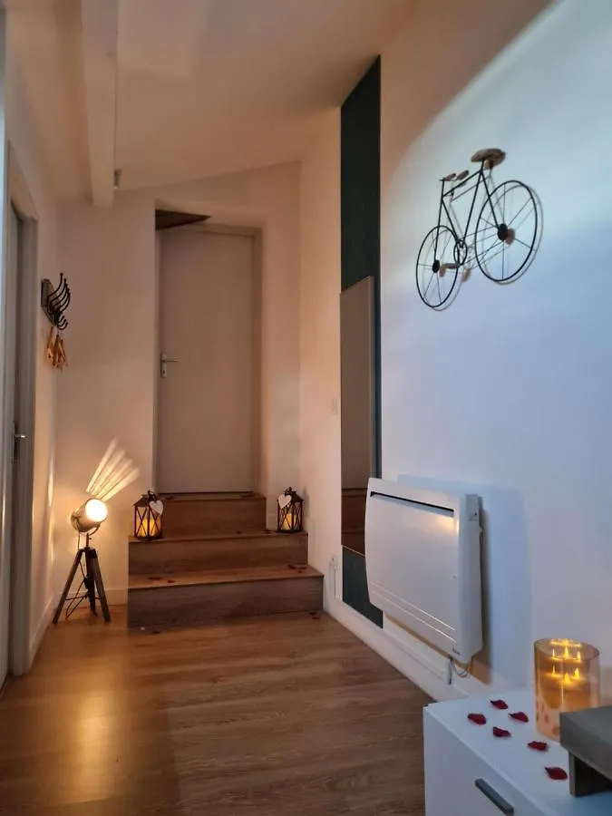 Appartement Escapade Veyloise-Nuit romantique-Spa-Champagne Pont-de-Veyle France