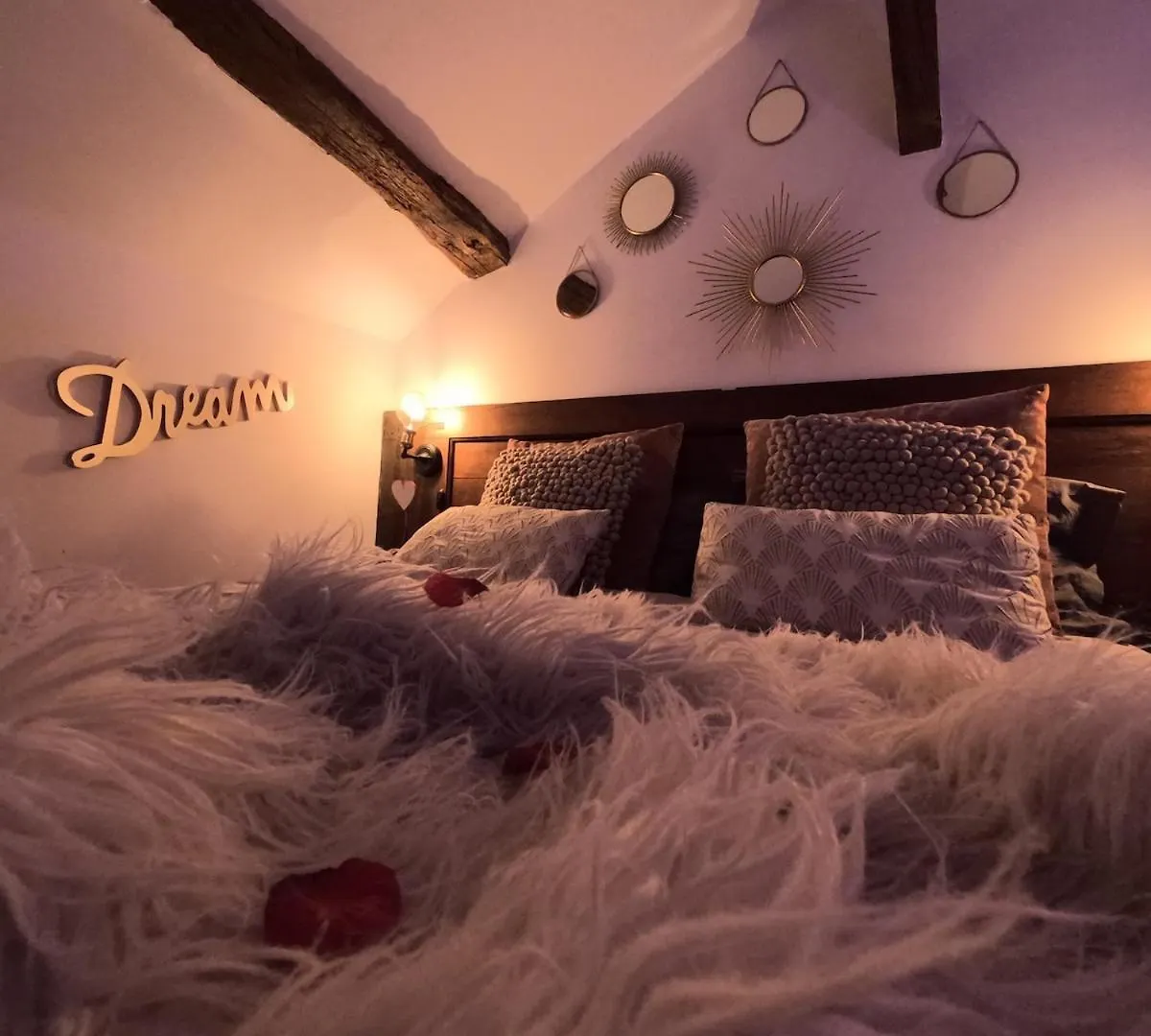 Escapadeveyloise-Nuit Romantique-Spa-Cine-Champagne Pont-de-Veyle